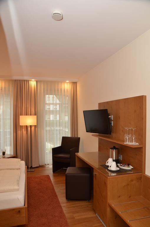 Seminarshof Hotel Тритенхайм Стая снимка